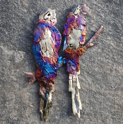 Recycled tin pair of parrots